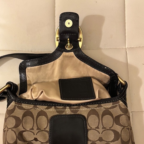 Coach mini hand bag - Picture 3 of 3